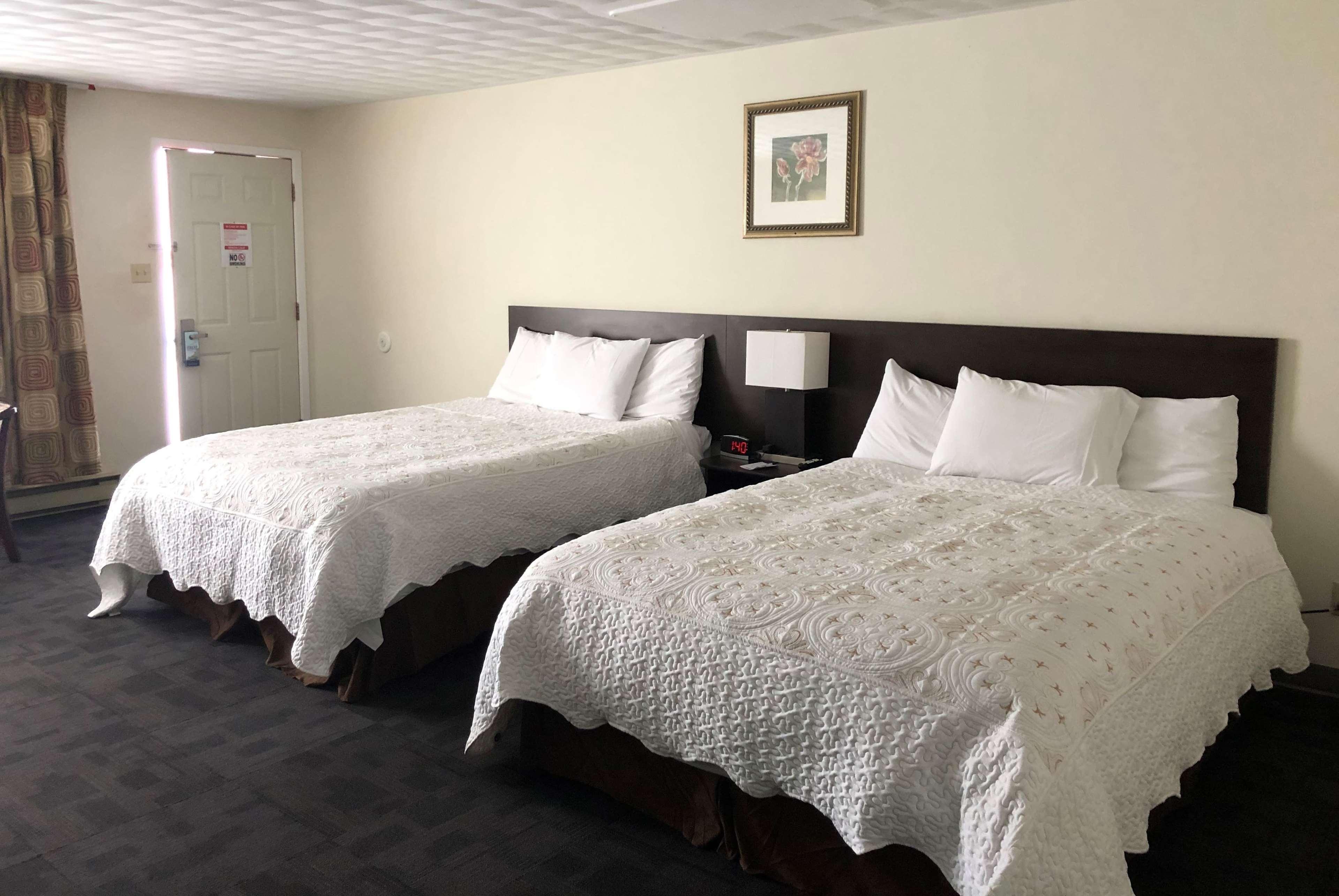 Travelodge By Wyndham Cochrane Eksteriør bilde