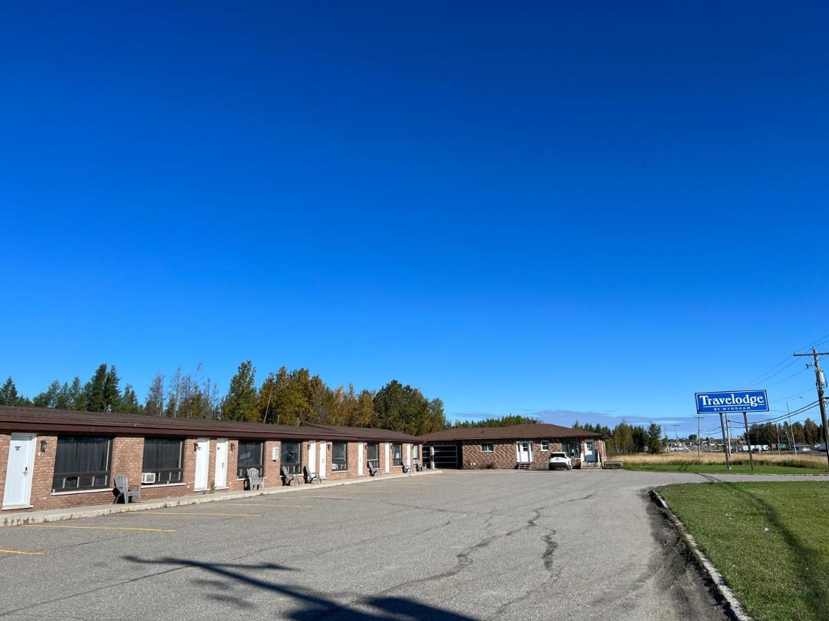 Travelodge By Wyndham Cochrane Eksteriør bilde
