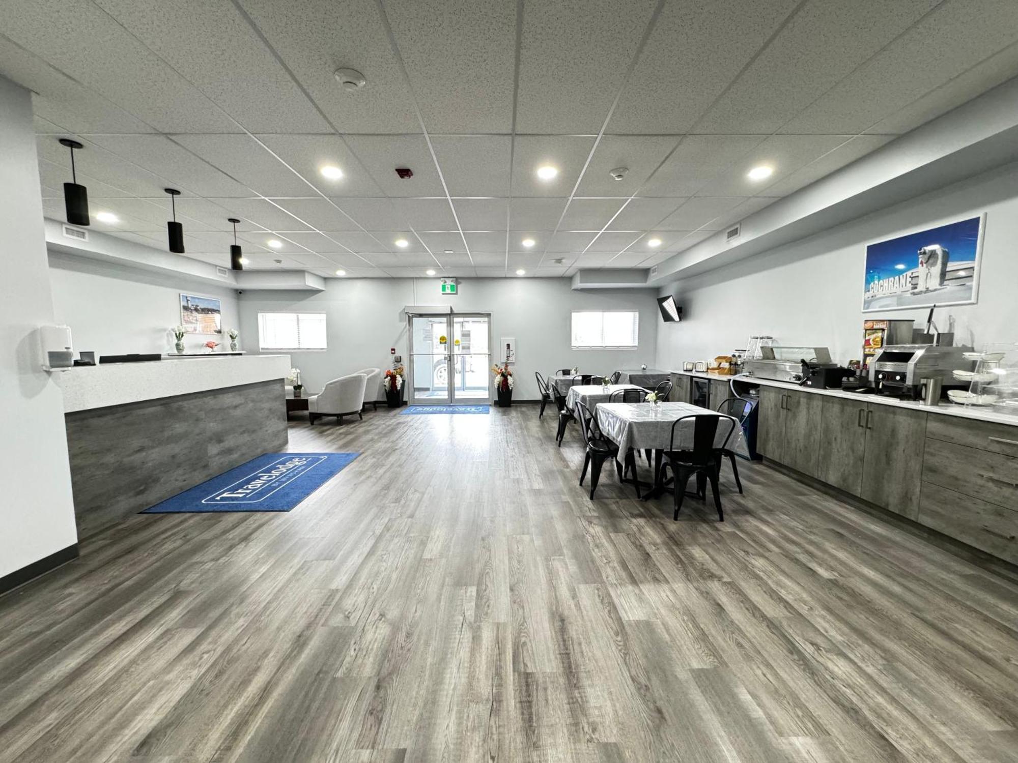 Travelodge By Wyndham Cochrane Eksteriør bilde