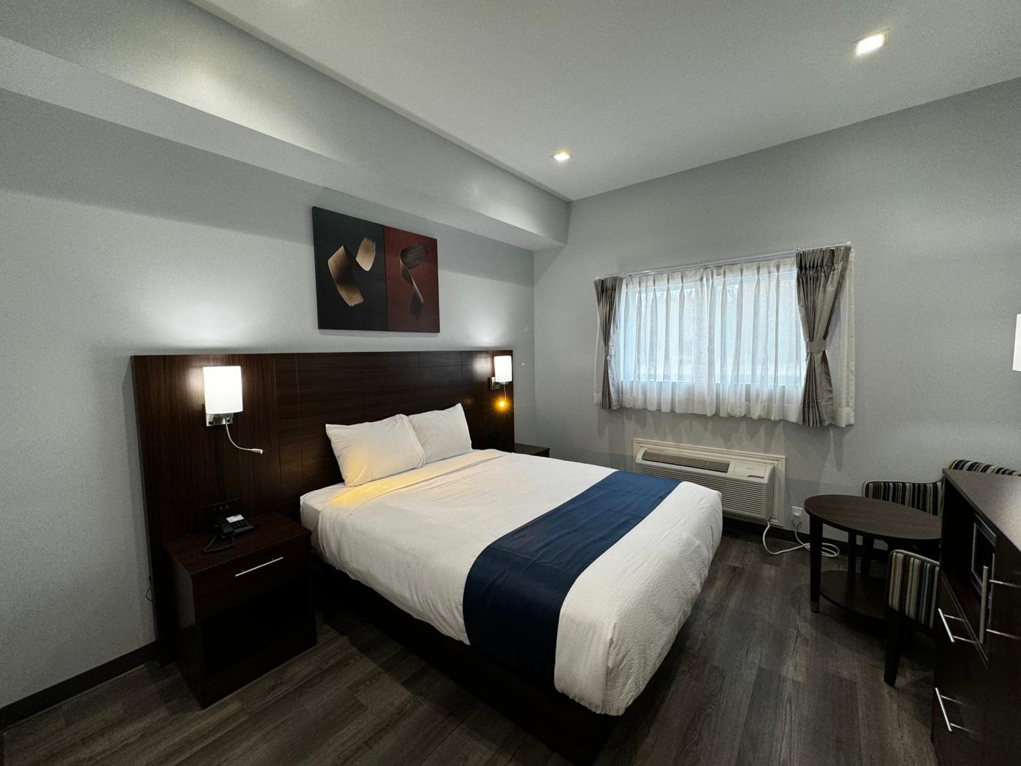 Travelodge By Wyndham Cochrane Eksteriør bilde