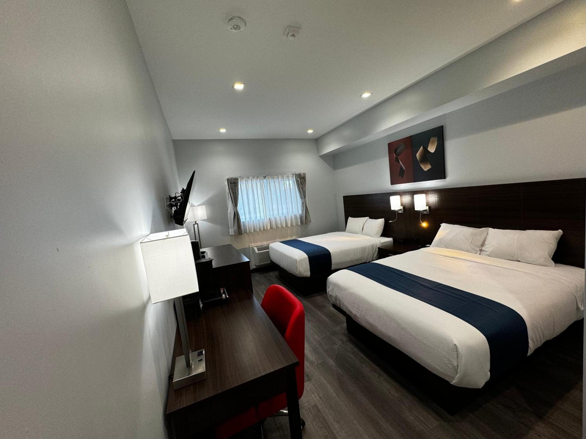 Travelodge By Wyndham Cochrane Eksteriør bilde