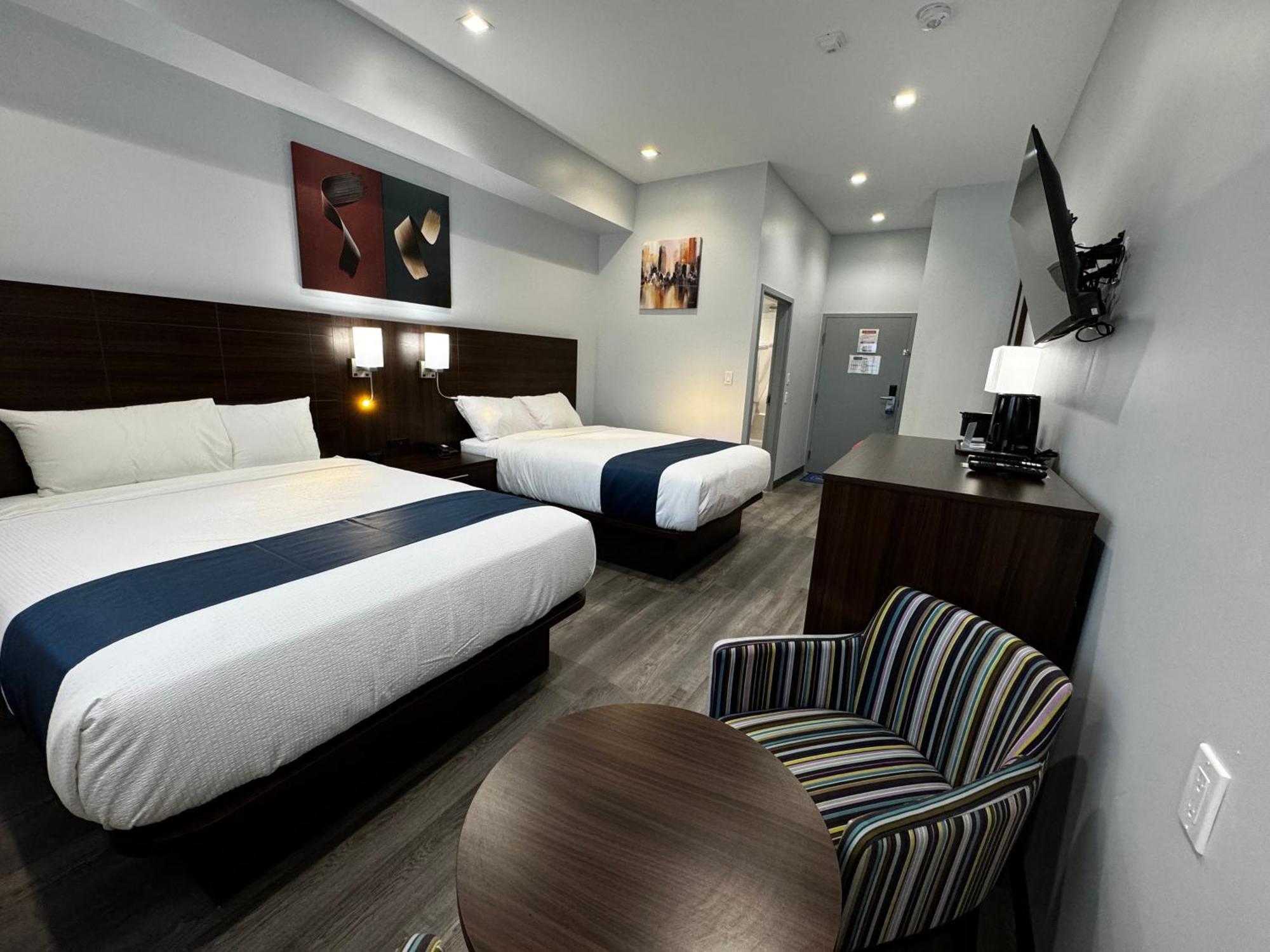 Travelodge By Wyndham Cochrane Eksteriør bilde
