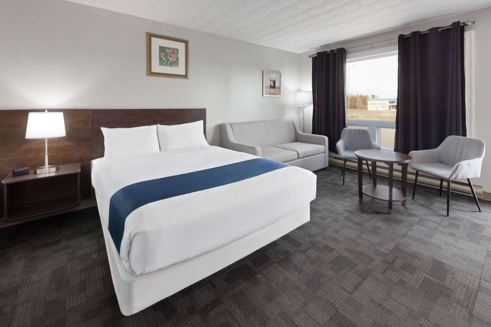 Travelodge By Wyndham Cochrane Eksteriør bilde