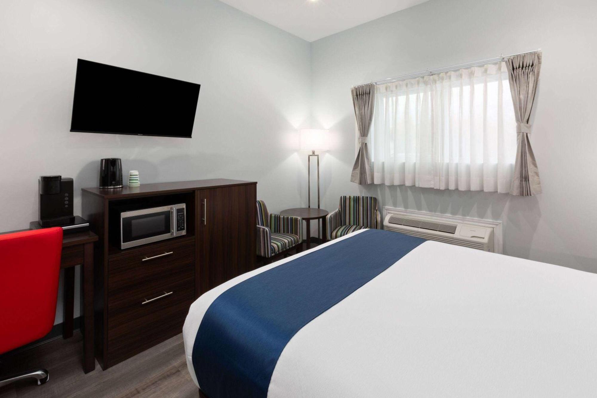 Travelodge By Wyndham Cochrane Eksteriør bilde